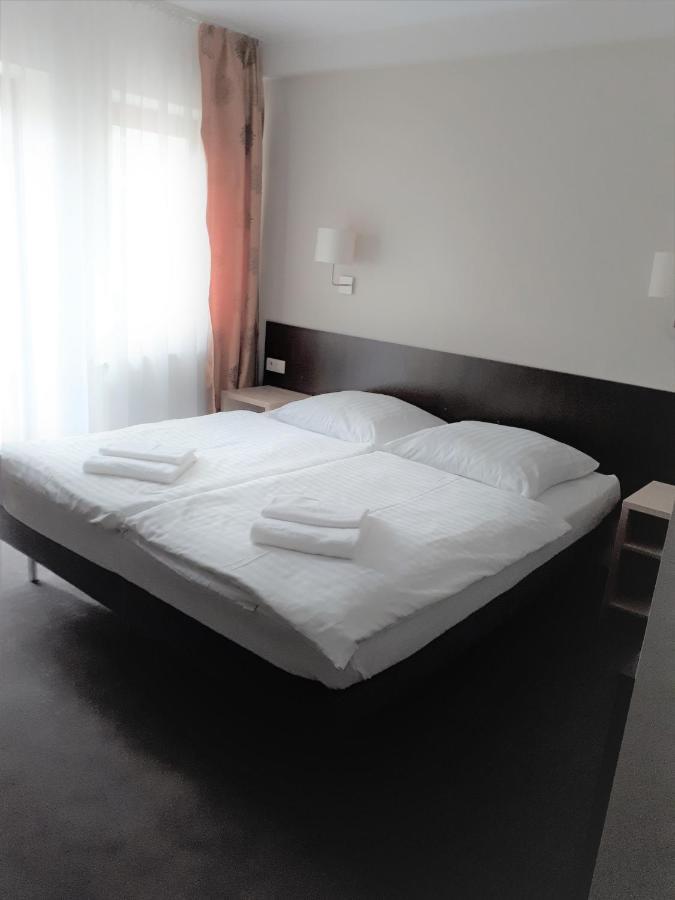 Hotel Eljot Sielpia Wielka Εξωτερικό φωτογραφία